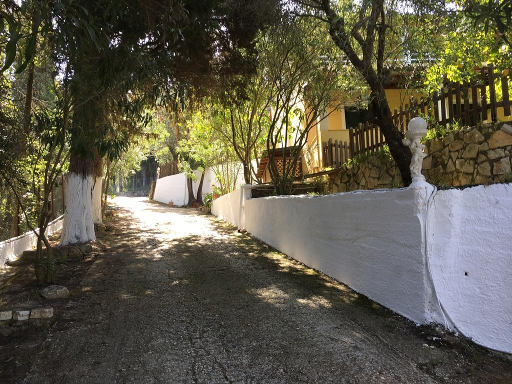 Magdalini Apartments Afión المظهر الخارجي الصورة
