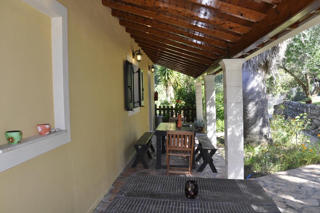 Magdalini Apartments Afión المظهر الخارجي الصورة